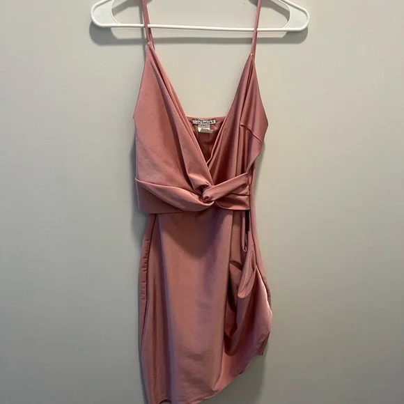 Elegant Pink Dress - Picture 2 of 2